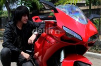 Menurut Kevin, motor yang baru tiga minggu dibelinya itu juga punya bentuk yang bagus. Gusmun/detikFoto.