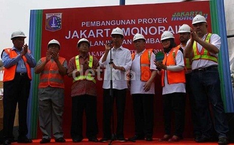 Peluncuran Logo Jak Monorail di Hotel, Jokowi: Kalau Saya Pilihnya di Lapangan Peluncuran Logo Jak Monorail di Hotel, Jokowi: Kalau Saya Pilihnya di Lapangan