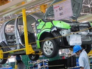 Mitsubishi Usulkan Upah Tahun Ini Naik 10 Persen