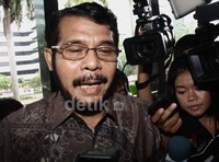 Ia tidak banyak memberikan keterangan terkait agenda pemeriksaan ataupu kasus yang menjerat Akil Mochtar. Lamhot Aritonang/detikFoto.
