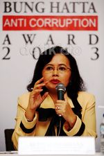 Ahok Raih Bung Hatta Anti Corruption Award 2013