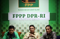 PPP menyampaikan empat poin dalam revisi UU MK yang mereka usulkan. Pertama terkait rekruitmen hakim MK. Kedua terkait syarat hakim MK yang diperketat. Ketiga, membuat Majelis Kehormatan Hakim menjadi permanen. Poin terakhir, FPPP mengusulkan komposisi panel hakim MK yang menangani kasus sengketa pilkada harus selalu berubah.