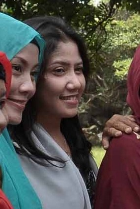 Terserang Kista, Ine Chintya Tetap Nikmati Hidup