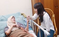 Elma dan nenek dari Kevin Aprilio. Gus Mun/detikHOT.