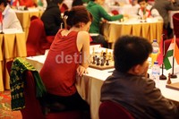 Elisabeth Paehtz sebelumnya hanya menargetkan dirinya masuk urutan tiga besar pecatur wanita terbaik di ajang Kejuaraan Catur Indonesia Terbuka 2013 yang akan berlangsung hingga 18 Oktober mendatang.