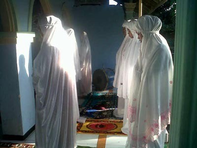 Jamaah Aboge Probolinggo Rayakan Idul Adha Hari Ini
