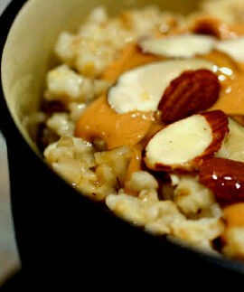 Konsumsi Oatmeal dan Almond Efektif Turunkan Kadar Kolesterol Jahat