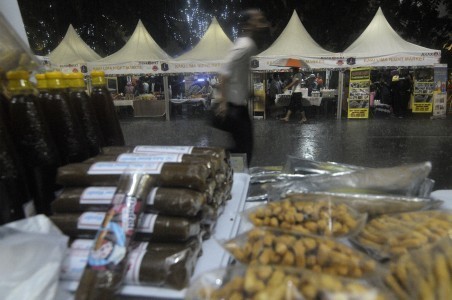 Pesta yang Tak Terhalang Gerimis 