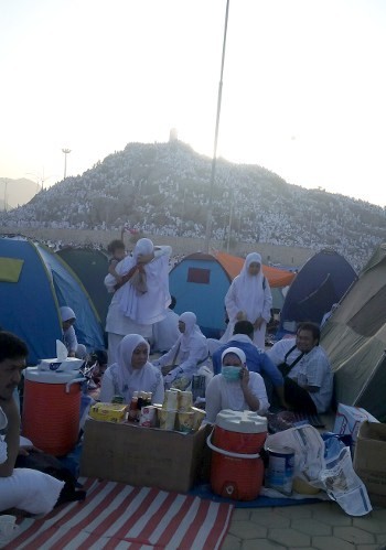 Bersilaturahmi dengan Haji Koboi dari Indonesia