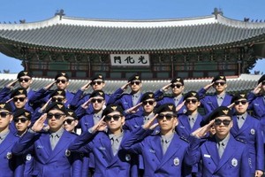 Korsel Punya Polisi Gangnam Style Untuk Jaga Turis