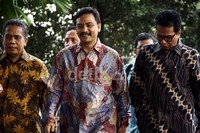 Andi tiba di gedung KPK dengan didampingi kuasa hukumnya. Lamhot Aritonang/detikFoto.