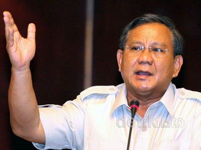 Datang ke DPR, Prabowo Dapat Ucapan Ultah