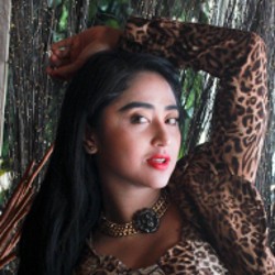 Dewi Persik Alami Memar Beradegan di Film Bangkit dari Lumpur