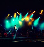 Ini Penampilan Glamor Syahrini di Singapura