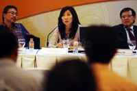 PT Bank Danamon Indonesia, Tbk mendapatkan laba bersih sebesar Rp 3 triliun pada sembilan bulan pertama tahun 2013.