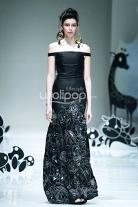 Jakarta, Indonesia - 08 Oktober 2013. Mel Ahyar Les Marionnettes IPMI Trend Show 2014 at Sceeno Exhibition Hall Lt.3. Gandaria City. Jakarta. [Foto: Mohammad Abduh/Wolipop]