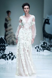 Jakarta, Indonesia - 08 Oktober 2013. Mel Ahyar Les Marionnettes IPMI Trend Show 2014 at Sceeno Exhibition Hall Lt.3. Gandaria City. Jakarta. [Foto: Mohammad Abduh/Wolipop]