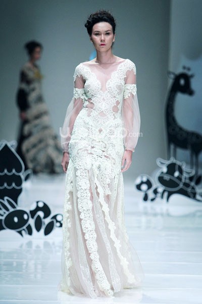 Jakarta, Indonesia - 08 Oktober 2013. Mel Ahyar Les Marionnettes IPMI Trend Show 2014 at Sceeno Exhibition Hall Lt.3. Gandaria City. Jakarta. [Foto: Mohammad Abduh/Wolipop]