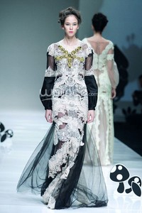 Jakarta, Indonesia - 08 Oktober 2013. Mel Ahyar Les Marionnettes IPMI Trend Show 2014 at Sceeno Exhibition Hall Lt.3. Gandaria City. Jakarta. [Foto: Mohammad Abduh/Wolipop]