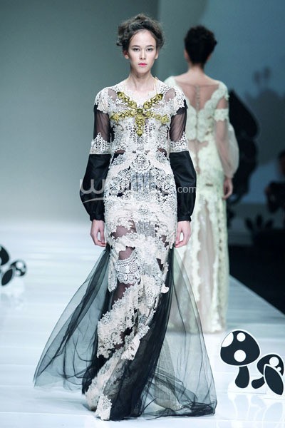 Jakarta, Indonesia - 08 Oktober 2013. Mel Ahyar Les Marionnettes IPMI Trend Show 2014 at Sceeno Exhibition Hall Lt.3. Gandaria City. Jakarta. [Foto: Mohammad Abduh/Wolipop]