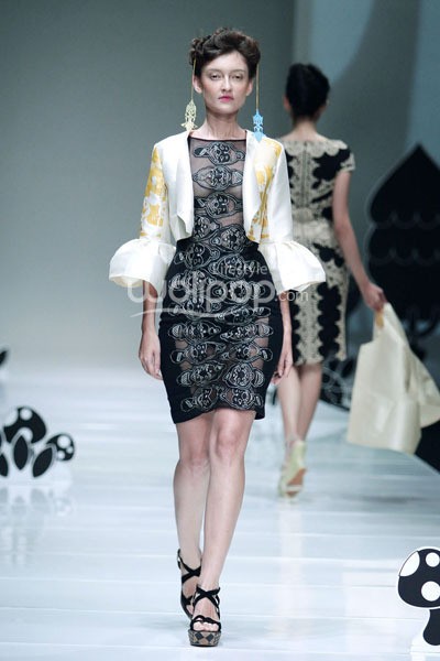 Jakarta, Indonesia - 08 Oktober 2013. Mel Ahyar Les Marionnettes IPMI Trend Show 2014 at Sceeno Exhibition Hall Lt.3. Gandaria City. Jakarta. [Foto: Mohammad Abduh/Wolipop]