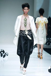 Jakarta, Indonesia - 08 Oktober 2013. Mel Ahyar Les Marionnettes IPMI Trend Show 2014 at Sceeno Exhibition Hall Lt.3. Gandaria City. Jakarta. [Foto: Mohammad Abduh/Wolipop]