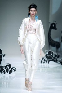 Jakarta, Indonesia - 08 Oktober 2013. Mel Ahyar Les Marionnettes IPMI Trend Show 2014 at Sceeno Exhibition Hall Lt.3. Gandaria City. Jakarta. [Foto: Mohammad Abduh/Wolipop]