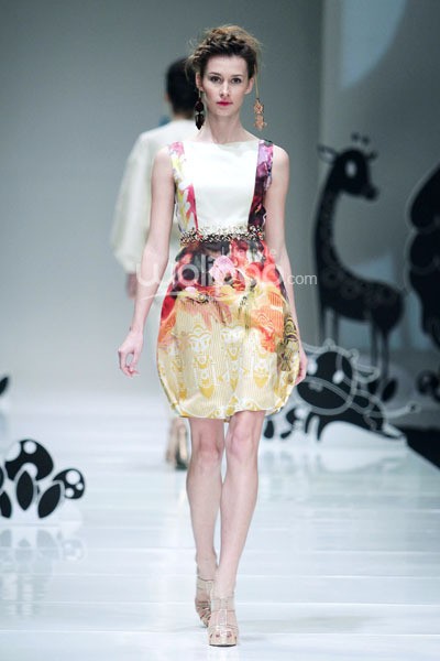 Jakarta, Indonesia - 08 Oktober 2013. Mel Ahyar Les Marionnettes IPMI Trend Show 2014 at Sceeno Exhibition Hall Lt.3. Gandaria City. Jakarta. [Foto: Mohammad Abduh/Wolipop]