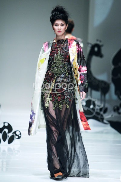 Jakarta, Indonesia - 08 Oktober 2013. Mel Ahyar Les Marionnettes IPMI Trend Show 2014 at Sceeno Exhibition Hall Lt.3. Gandaria City. Jakarta. [Foto: Mohammad Abduh/Wolipop]