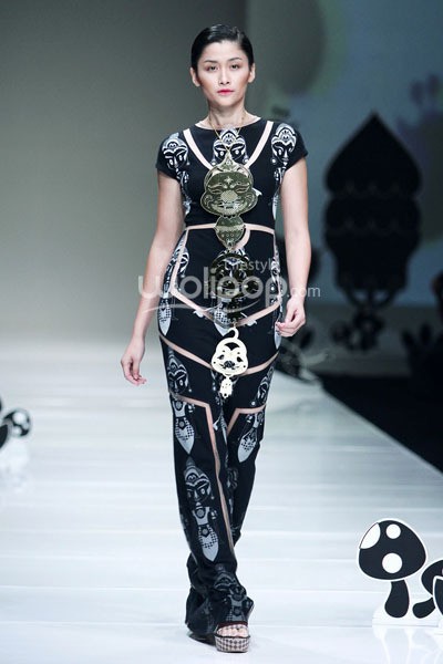 Jakarta, Indonesia - 08 Oktober 2013. Mel Ahyar Les Marionnettes IPMI Trend Show 2014 at Sceeno Exhibition Hall Lt.3. Gandaria City. Jakarta. [Foto: Mohammad Abduh/Wolipop]