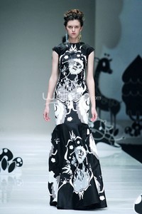 Jakarta, Indonesia - 08 Oktober 2013. Mel Ahyar Les Marionnettes IPMI Trend Show 2014 at Sceeno Exhibition Hall Lt.3. Gandaria City. Jakarta. [Foto: Mohammad Abduh/Wolipop]