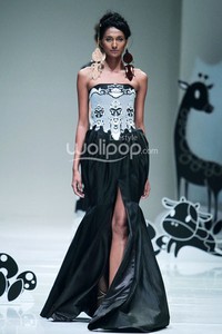 Jakarta, Indonesia - 08 Oktober 2013. Mel Ahyar Les Marionnettes IPMI Trend Show 2014 at Sceeno Exhibition Hall Lt.3. Gandaria City. Jakarta. [Foto: Mohammad Abduh/Wolipop]