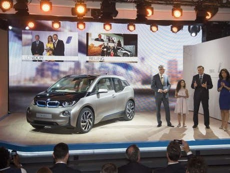 Dapat Respons Bagus, BMW Tingkatkan Produksi Mobil Listrik