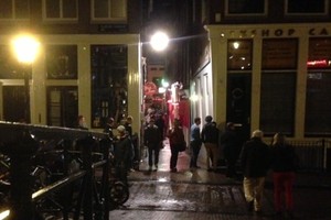 Turis Mesum Curi-curi Foto PSK Red Light District Amsterdam