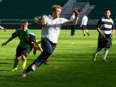 Serunya Main Rugby dengan Pangeran Harry