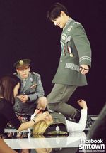 Mengintip SHINee Syuting Video Klip Everybody