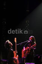 Hanyut Dalam Suasana dengan Endah N Rhesa