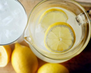 Ucapkan Selamat Tinggal Jerawat dengan Minum Aneka Jus Ini