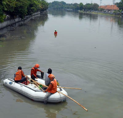 Debit Air Kali Surabaya Turun, Pabrik Diminta Tak Buang Limbah