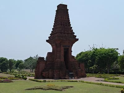 Kemendikbud Bantah Pernah Keluarkan Rekomendasi Pabrik Baja di Trowulan