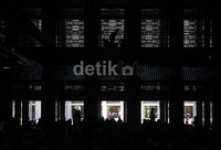 Ratusan jamaah Syarikat Islam mengikuti tablig akbar, yang berlangsung di Masjid Itiqlal, Jakarta.