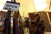 Penyelenggaraan Pasar Indonesia ini merupakan bagian dari perhelatan pekan mode Jakarta Fashion Week 2014 yang berlangsung 19-25 Oktober.
