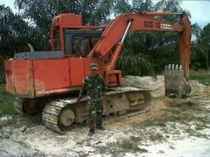 Alat Berat Tak Bertuan Diamankan di Perbatasan Indonesia-Malaysia