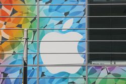 Yerba Buena Center Bersolek Sambut iPad 5