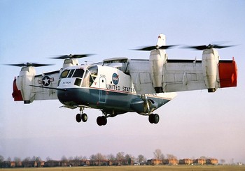 Pesawat eksperimen LTV XC-142 dibuat pada tahun 1964 oleh militer AS. Desainnya yang unik memungkinkannya membawa bawaan dalam jumlah banyak. (kredit foto: barcroft media)