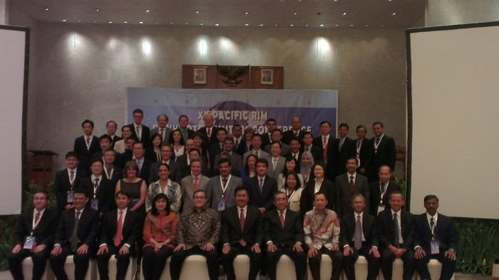 Para Perwakilan Perusahaan Percetakan Uang Kumpul di Indonesia
