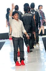 Ariel dan Luna Maya di Panggung Catwalk JFW 2014