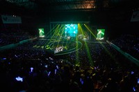 Tennis Indoor Senayan sukses dipenuhi oleh para BOICE. (FNC Entertainment)