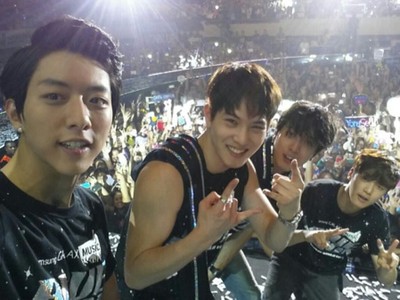 Nge-rock Bareng CNBlue di Jakarta