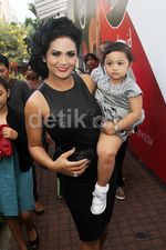 Lenggak-lenggok KD di Catwalk